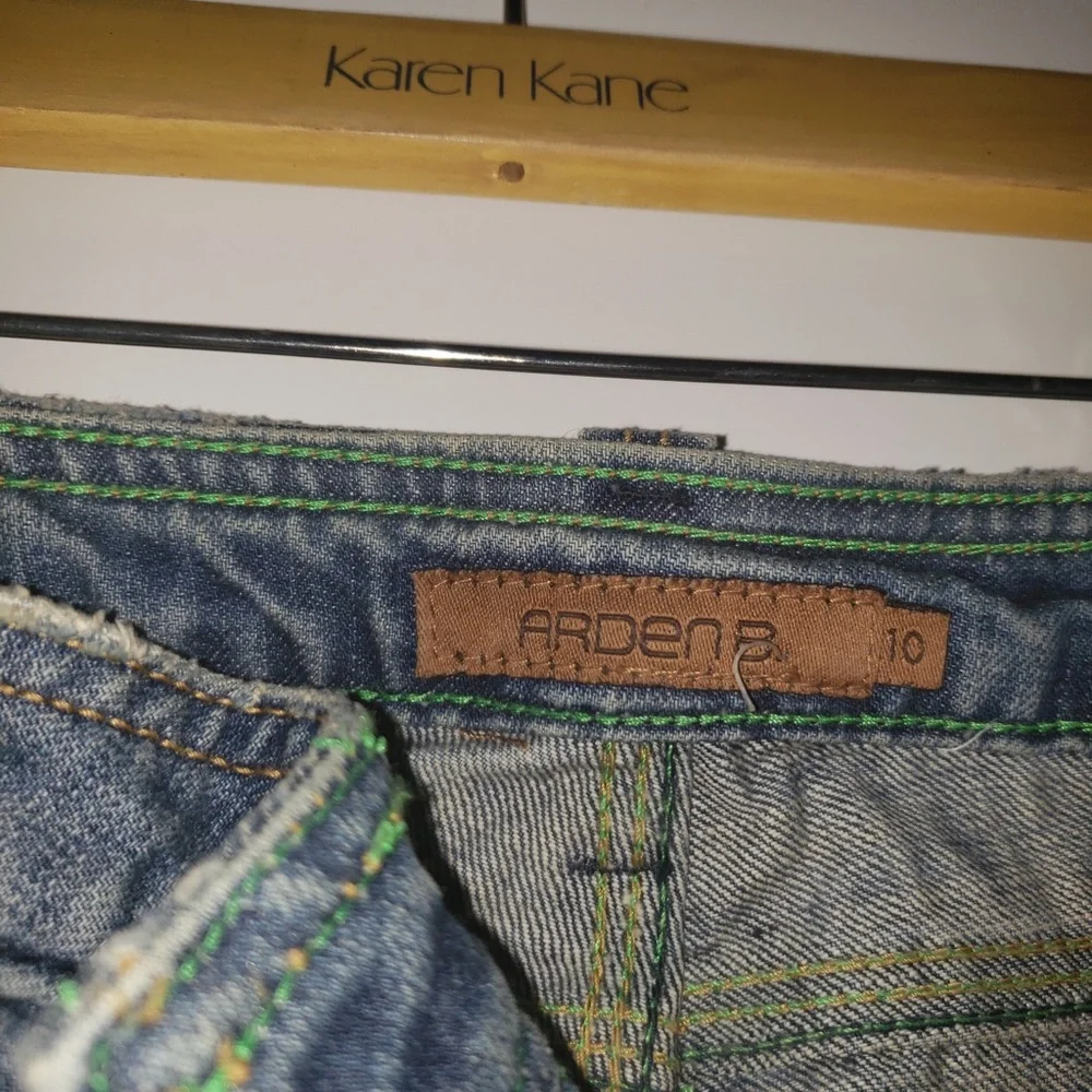 Jeans. - Picture 3 of 5